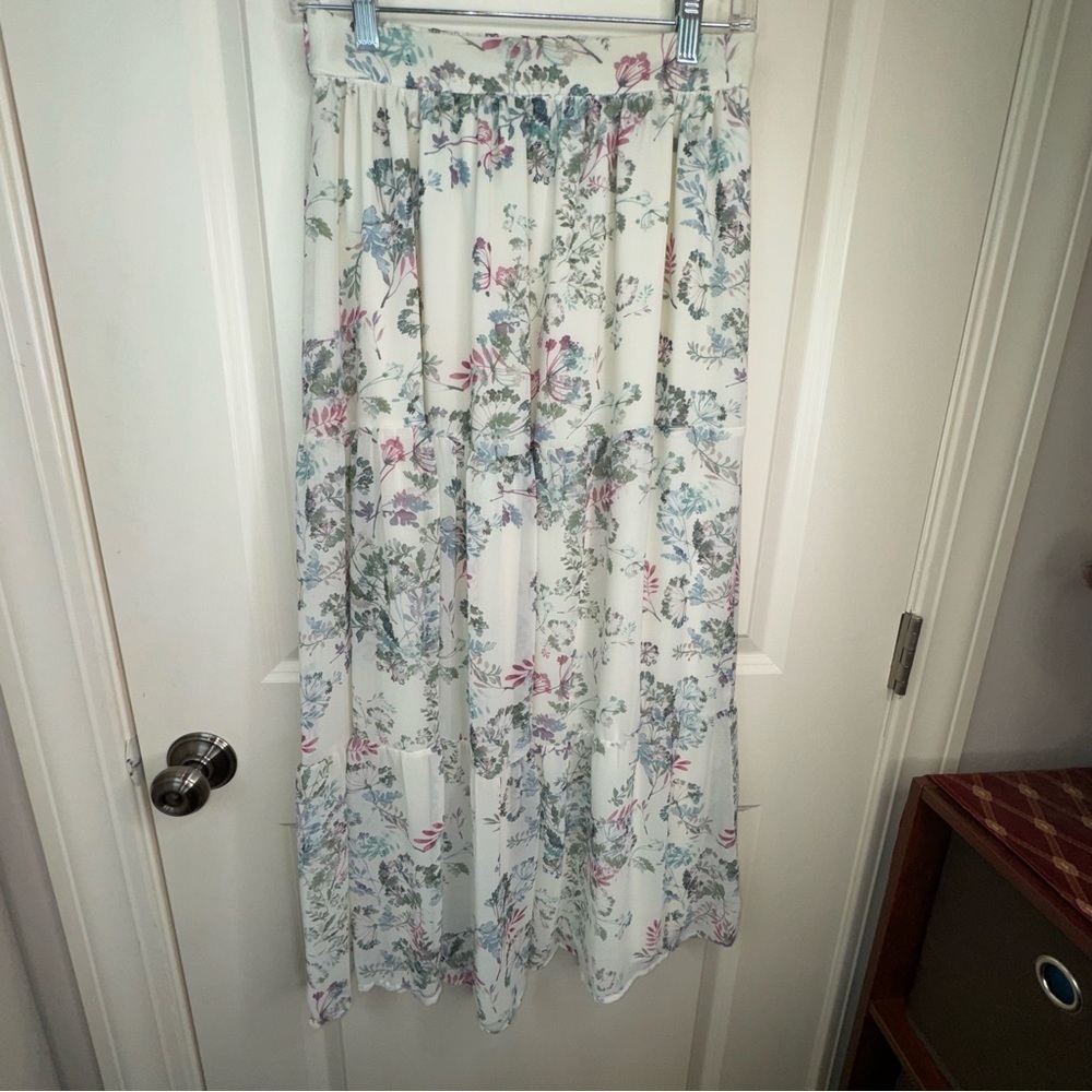 Vince Camuto women’s chiffon floral maxi skirt size XS - Picture 5 of 15
